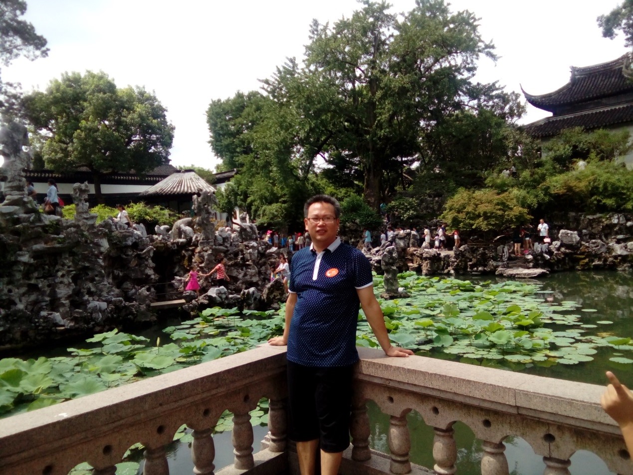 项目策划教师 敬国东